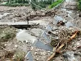 Зливи у Південній Кореї - оголошено найвищий рівень загрози зсувів - фото 7
