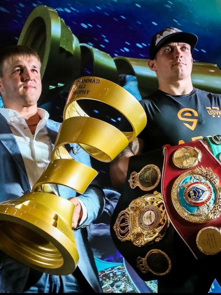 Красюк зробив заяву про розрив з Усиком та застеріг чемпіона від шахраїв 2