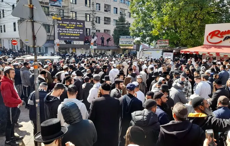 Паломництво хасидів на Рош га Шана до Умані відбудеться попри війну Паломництво хасидів на Рош га Шана до Умані відбудеться попри війну 1