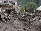 Повінь у Кашмірі - потужна злива знищила дороги та забрала життя понад 50 людей - фото 9
