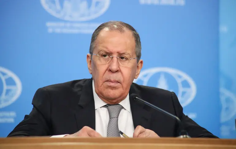 Путін хоче мирні переговори, але не хоче  підписувати угоду із Зеленським – заява Лаврова 1
