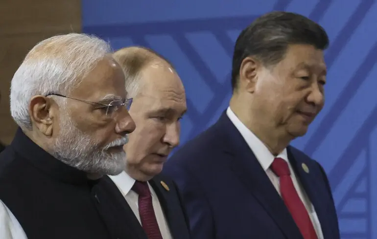 Путін, Моді і Сі Цзіньпін на саміті ШОС – Китай хоче показати, що спроби США ізолювати РФ та Індію не спрацювали 1