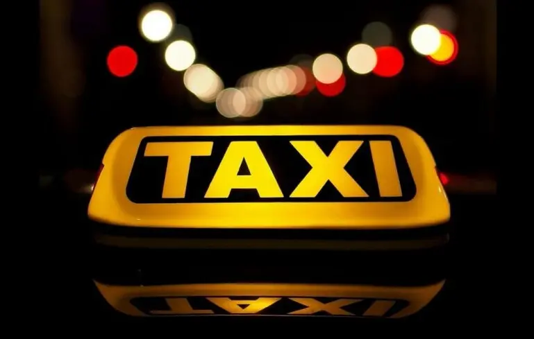 У Києві дозволять таксі під час комендантської години - механізм вже розробляють 1