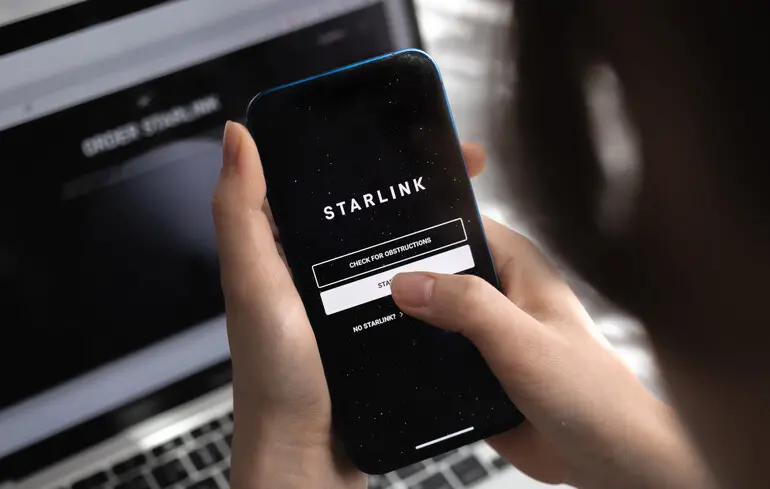 В Україні випробували нову технологію Starlink — українці зможуть підʼєднатися до супутникового звʼязку через смартфон — новини Україна 1