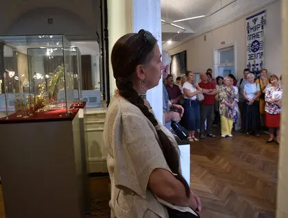 Виставка «Бережіть планету Земля» – у столиці презентували роботи майстрів художнього скла - фото 11