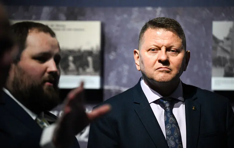 Залужний відмовився від розмови із Ді Венсом після сварки Зеленського та Трампа у США  - деталі 1