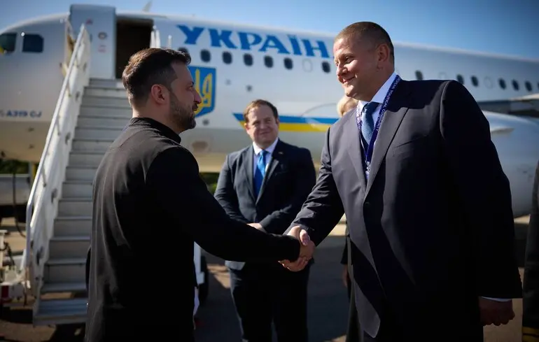 Залужному українці довіряють більше, ніж Зеленському та Буданову - інфографіка - новини України 5