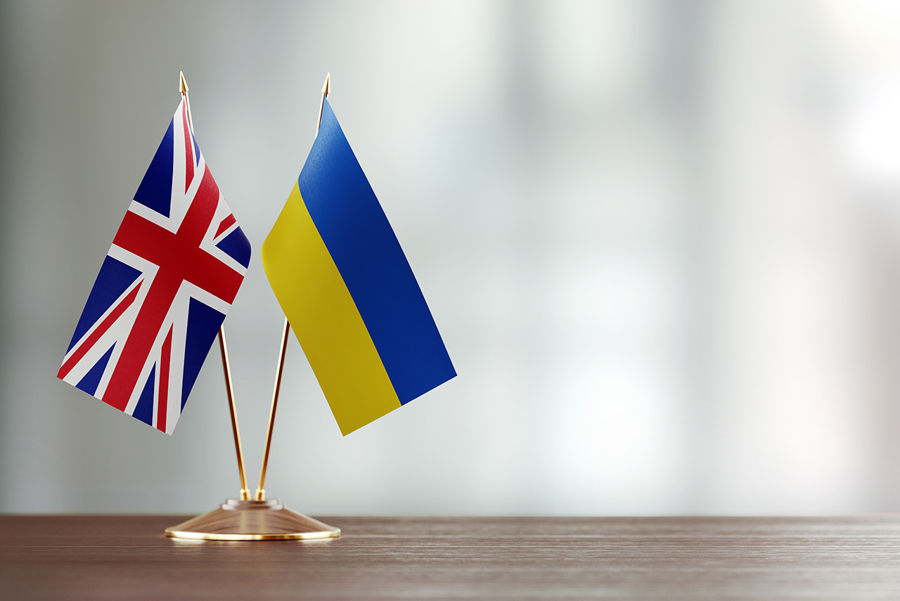 Зеленський вніс у Раду законопроєкт щодо ратифікації 100-річної угоди з Британією 1