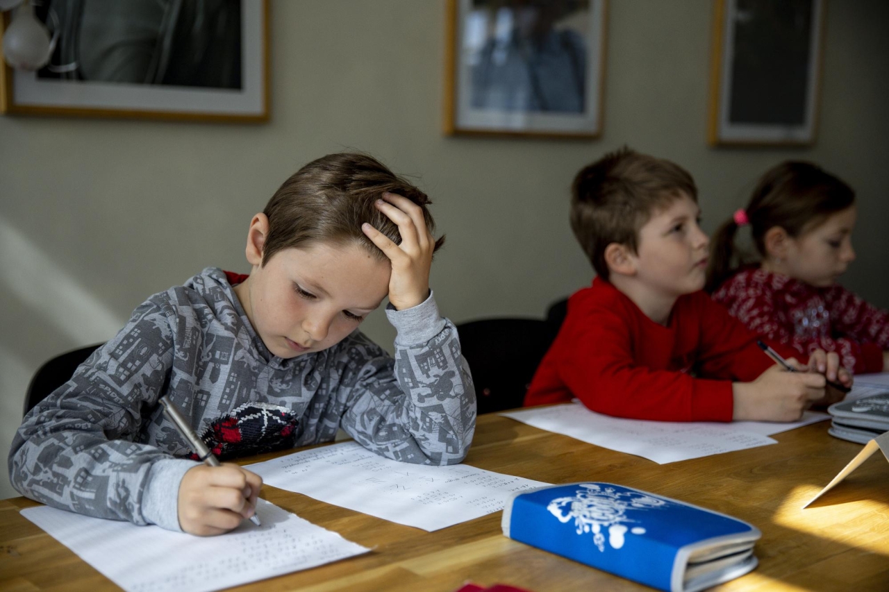 1 вересня починається 2025-2026 навчальний рік - на учнів чекають дистанційка, підземні укриття, нові предмети та реформа старшої школи 1 вересня починається 2025-2026 навчальний рік - на учнів чекають дистанційка, підземні укриття, нові предмети та реформа старшої школи 4