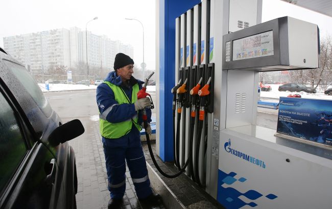 Бензин пропадає на російських АЗС після ударів українських дронів 1