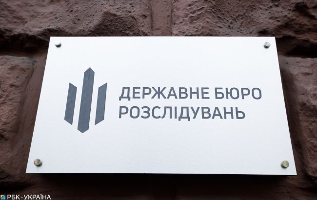 ДБР викрило правоохоронців на вимаганні грошей за переведення військового в тил 1