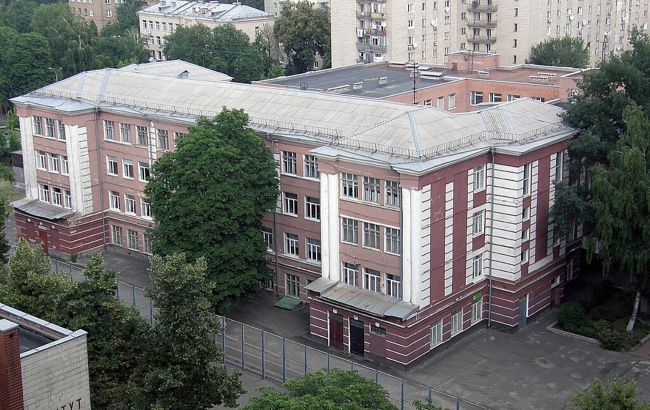 Дітей у шортах не пустила в школу на навчання директор гімназії 109 у Києві - скандал, реакція, відео 8