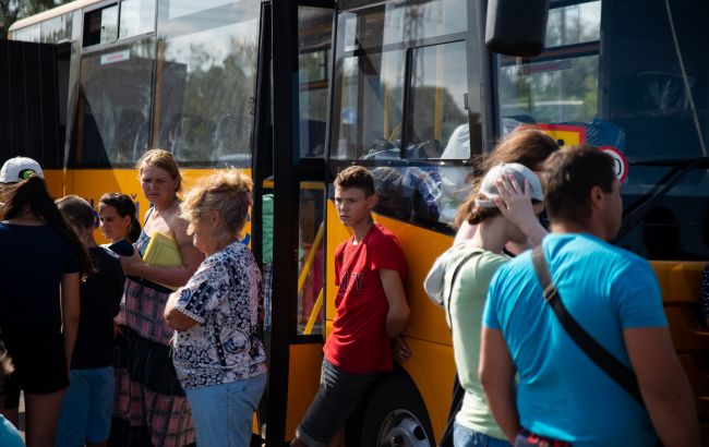Евакуація у Дніпропетровській області - примусово мають виїхати діти із 18 населених пунктів Синельниківського району 1