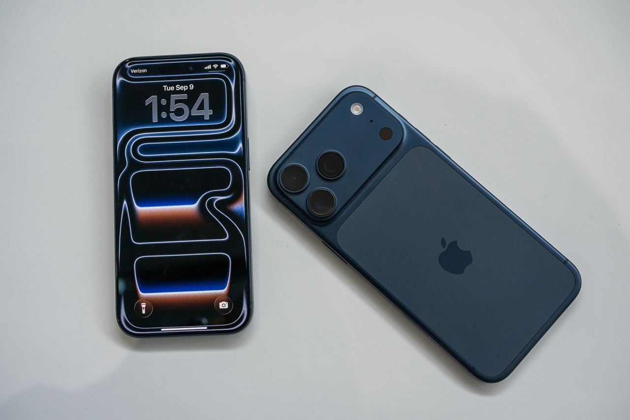 iPhone 17 чи iPhone 17 Pro Max - що краще, порівняння характеристик 16