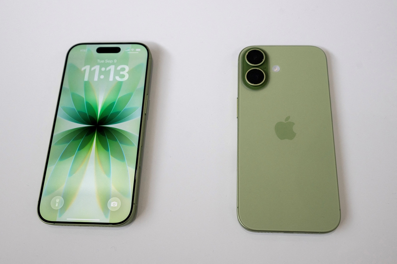 iPhone 17 чи iPhone 17 Pro Max - що краще, порівняння характеристик 11