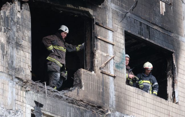Київ 28 вересня під ударом РФ - як виглядає пошкоджена 5-поверхівка, фото і відео 1