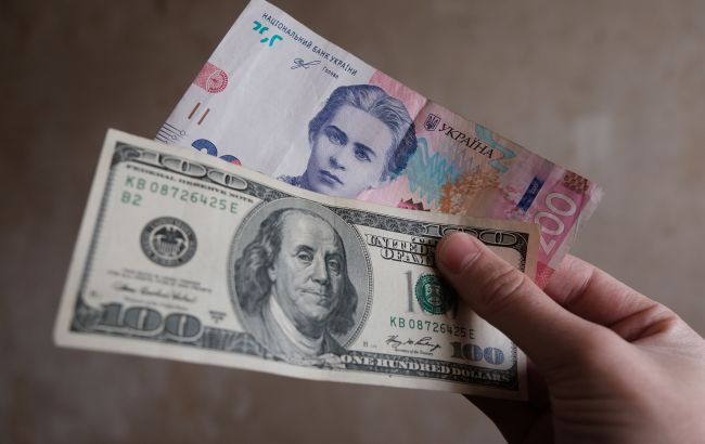 Курс долара у 2026 році може зрости до 45,7 гривень 3