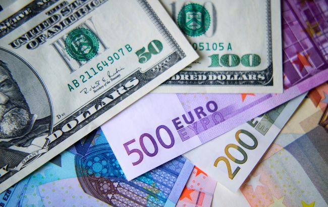 Курс долара зріс після рішення ФРС США 1