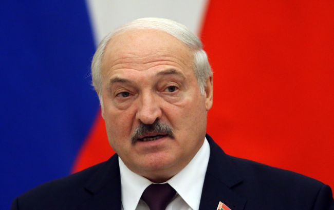 Лукашенко зустрівся з Путіним і заявив, що Росія може вдарити по Банковій 1