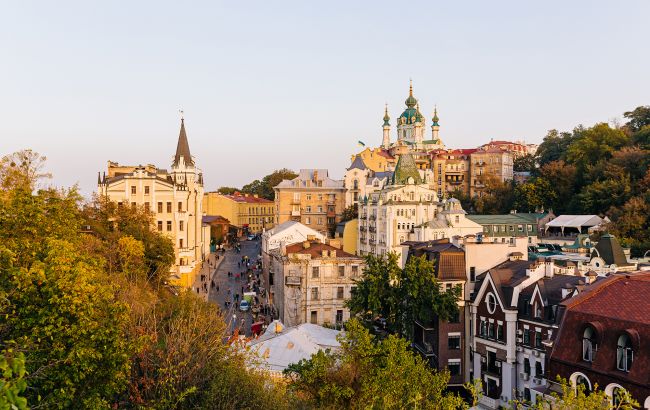 Пам'ятку XIX століття пошкодили в Києві під час реставрації 6