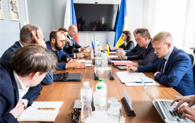 Промисловий Рамштайн - Чехія підписала новий договір з Україною 1
