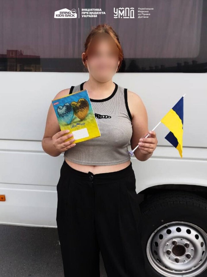 Росіяни погрожували інтернатом дівчинці в окупації, яку вдалось забрати 2