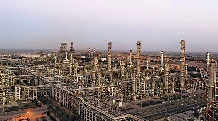 Що відомо про головного покупця російської нафти Мукеша Абмані 8