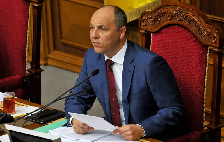 Вбивство Парубія - потеція про присвоєння Геро України набрала стільки голосів, щоб її розглянув Зеленський 1