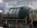 Військовий парад у Пекіні - Яке новітнє озброєння показав лідер Китаю - фото - відео Військовий парад у Пекіні - Яке новітнє озброєння показав лідер Китаю - фото - відео 51