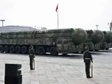Військовий парад у Пекіні - Яке новітнє озброєння показав лідер Китаю - фото - відео Військовий парад у Пекіні - Яке новітнє озброєння показав лідер Китаю - фото - відео 55