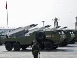 Військовий парад у Пекіні - Яке новітнє озброєння показав лідер Китаю - фото - відео Військовий парад у Пекіні - Яке новітнє озброєння показав лідер Китаю - фото - відео 57