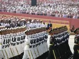 Військовий парад у Пекіні - Яке новітнє озброєння показав лідер Китаю - фото - відео Військовий парад у Пекіні - Яке новітнє озброєння показав лідер Китаю - фото - відео 58