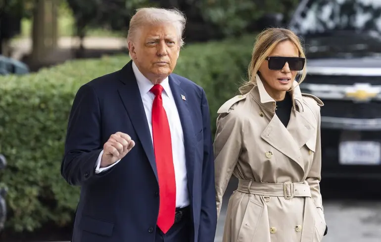 Візит Трампа до Британії - президента зустріли зображенням з Епштейном 1