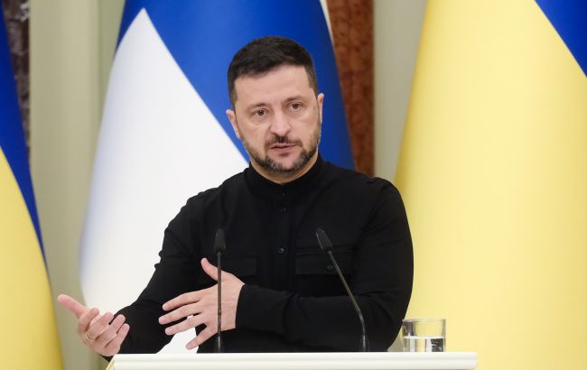 Зеленський заявив, що вторгнення дронів у Польщу схоже на зелених чоловічків у Криму 1