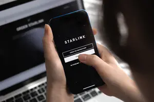 Apple готує iPhone із доступом до мережі Starlink Apple готує iPhone із доступом до мережі Starlink 3
