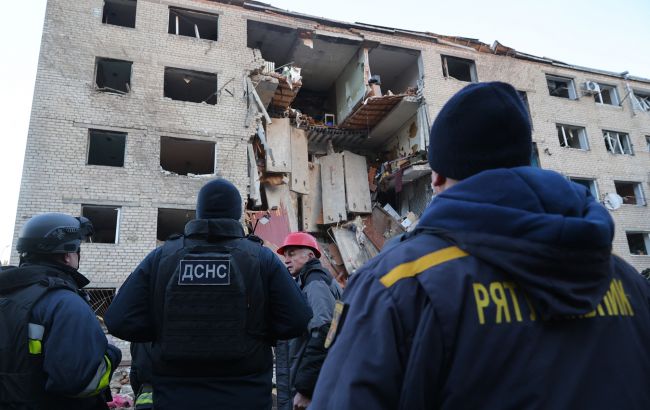 Атака на Запоріжжя сьогодні дронами і ракетами РФ - скільки людей постраждало, наслідки, відео Атака на Запоріжжя сьогодні дронами і ракетами РФ - скільки людей постраждало, наслідки, відео 2