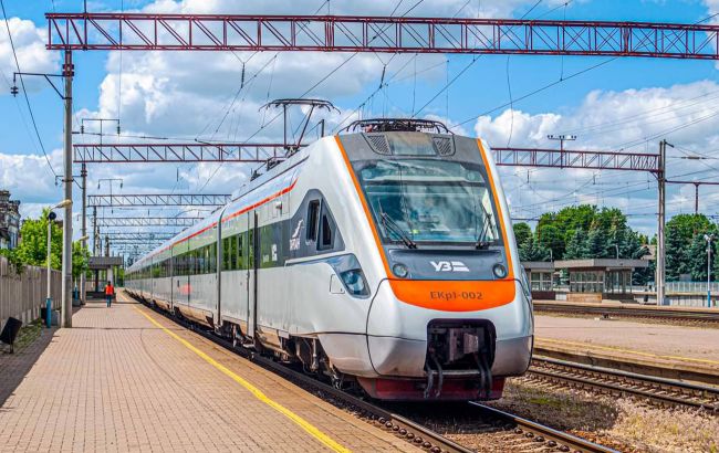 Додаткові поїзди УЗ до Ворохти у жовтні їдуть зі Львова, Івано-Франківська й Коломиї - розклад 1