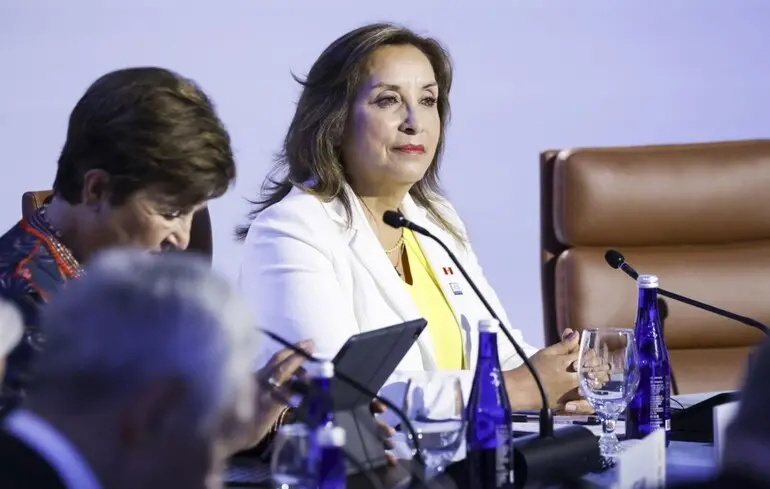 Імпічмент Діни Болуарте у Перу - Конгрес усунув президента 1