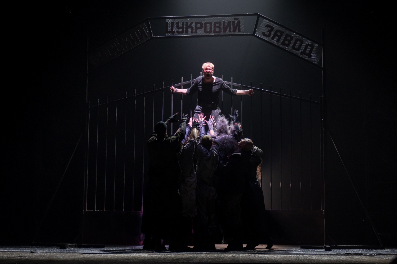 Я бачу вас цікавить пітьма - якою була прем'єра вистави у театрі Заньковецької у Львові - фото 34