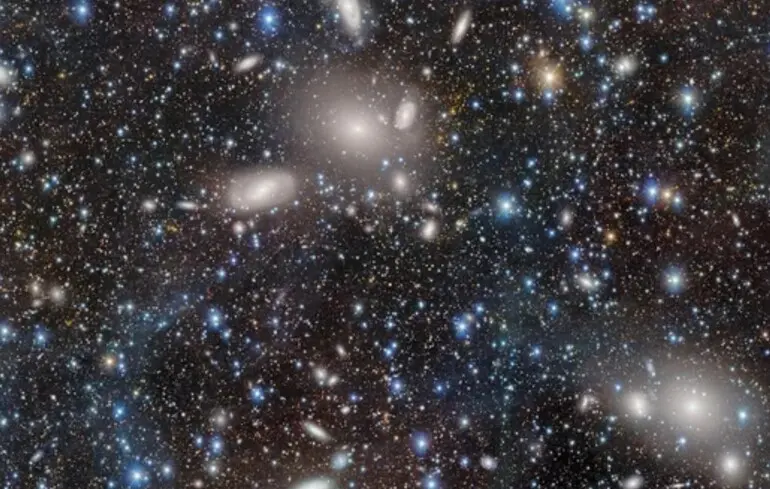 Карликова галактика Segue 1 виявилася домом для гігантської чорної діри Карликова галактика Segue 1 виявилася домом для гігантської чорної діри 1