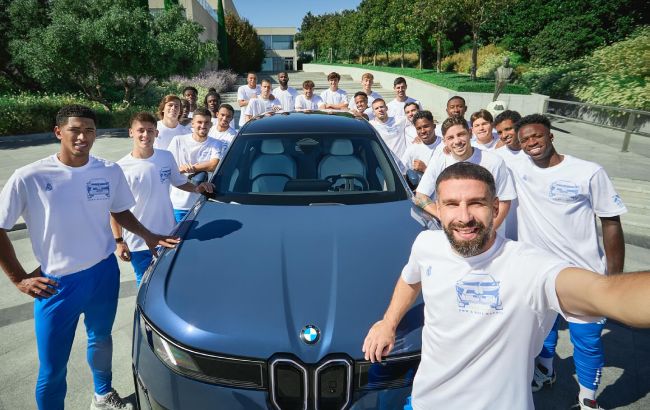 Лунін та зірки Реала отримали BMW - хто які моделі обрав, фото та відео 1