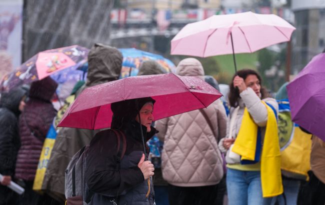 Погода в Україні завтра 29 жовтня несе дощ, сніг у Карпатах і пориви вітру - де буде негода, прогноз Погода в Україні завтра 29 жовтня несе дощ, сніг у Карпатах і пориви вітру - де буде негода, прогноз 4