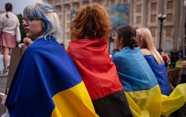 Понад 90% українців погано відносяться до жителів Росії Понад 90% українців погано відносяться до жителів Росії 7