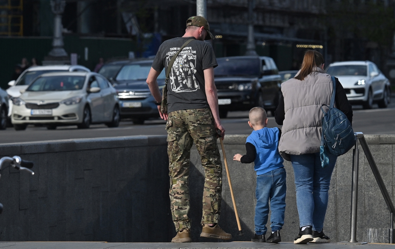 Повернення військових з війни – к ветеранам адаптуватися в яцивільному житті Повернення військових з війни – к ветеранам адаптуватися в яцивільному житті 4