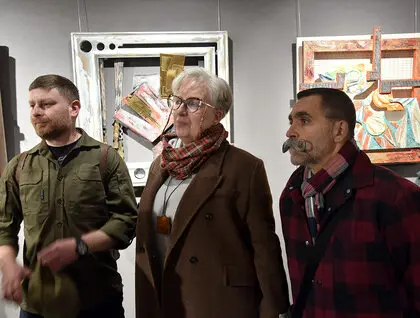 «Позивний: Художник» - київські митці показали війну в артоб’єктах - фото 29