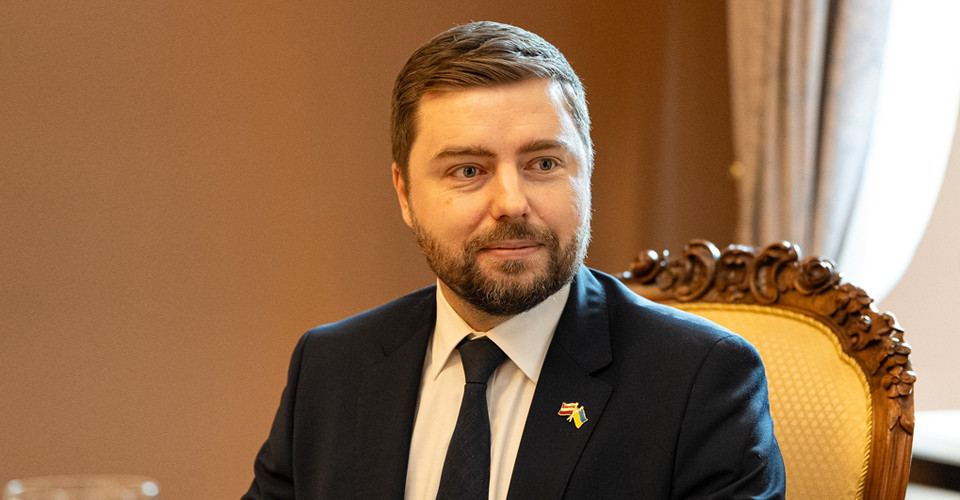 Президент Зеленський звільнив посла України в Латвії 2