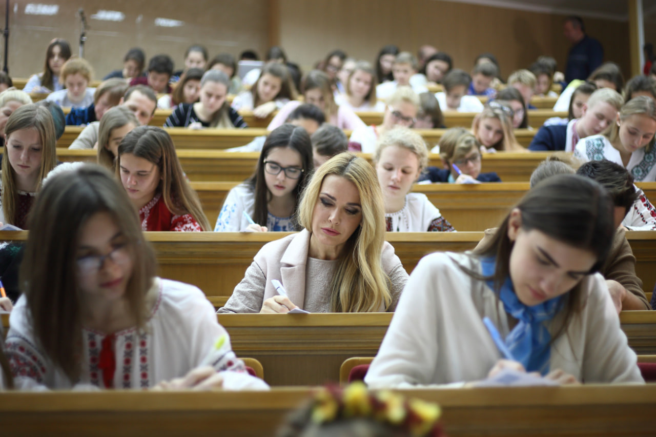 Радіодиктант-2025 - текст напише Євгенія Кузнєцова, а прочитає його Наталія Сумська 3