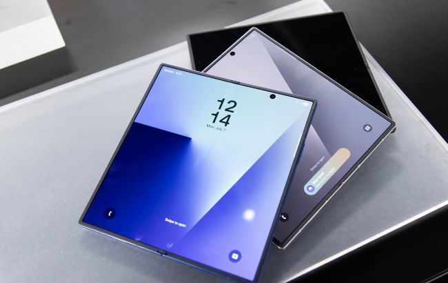 Samsung Galaxy Z Trifold - характеристики та фото телефону Samsung Galaxy Z Trifold - характеристики та фото телефону 4