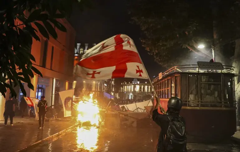 Ситуація у Грузії - Грузинська мрія хоче заборонити опозицію Ситуація у Грузії - Грузинська мрія хоче заборонити опозицію 1