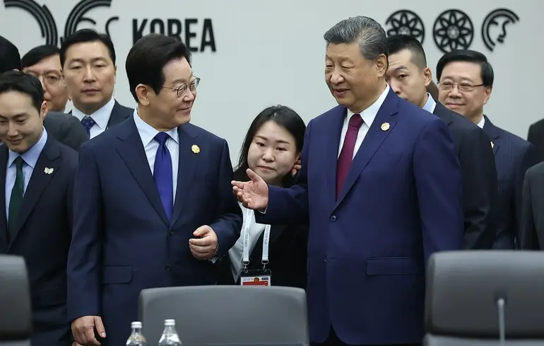 США проти Китаю - Як Сі Цзіньпін намагається використати відхід Трамп від багатосторонності США проти Китаю - Як Сі Цзіньпін намагається використати відхід Трамп від багатосторонності 1